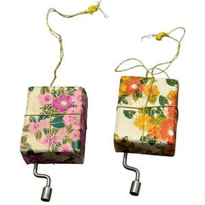 Handcrafted Floral Music Box Duo With Crank Handles Traumerie so ein tag so READ